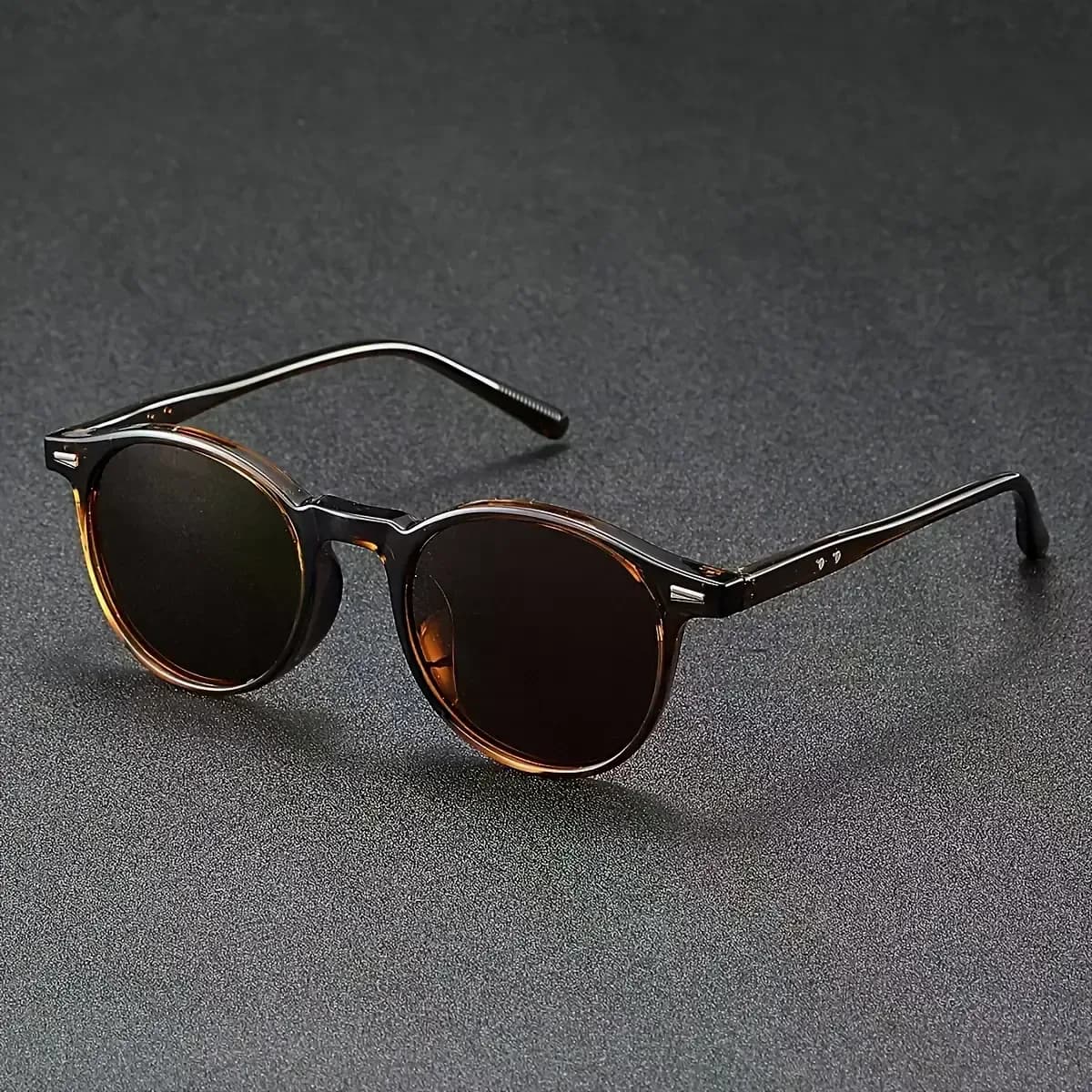 Vintage Round Frame Sunglasses – Retro UV Protection Eyewear — Image 4 of 6